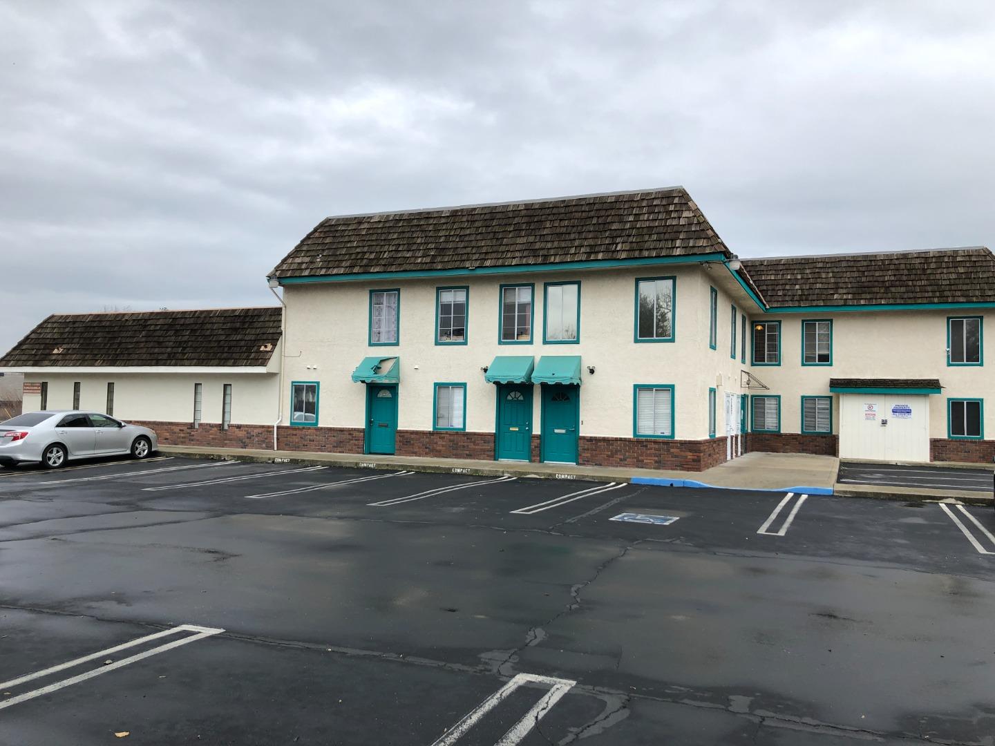 2810 Lone Tree Way Unit 8  