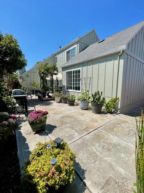 Detail Gallery Image 5 of 25 For 2046 Santa Rita St, Salinas,  CA 93906 - 3 Beds | 2 Baths