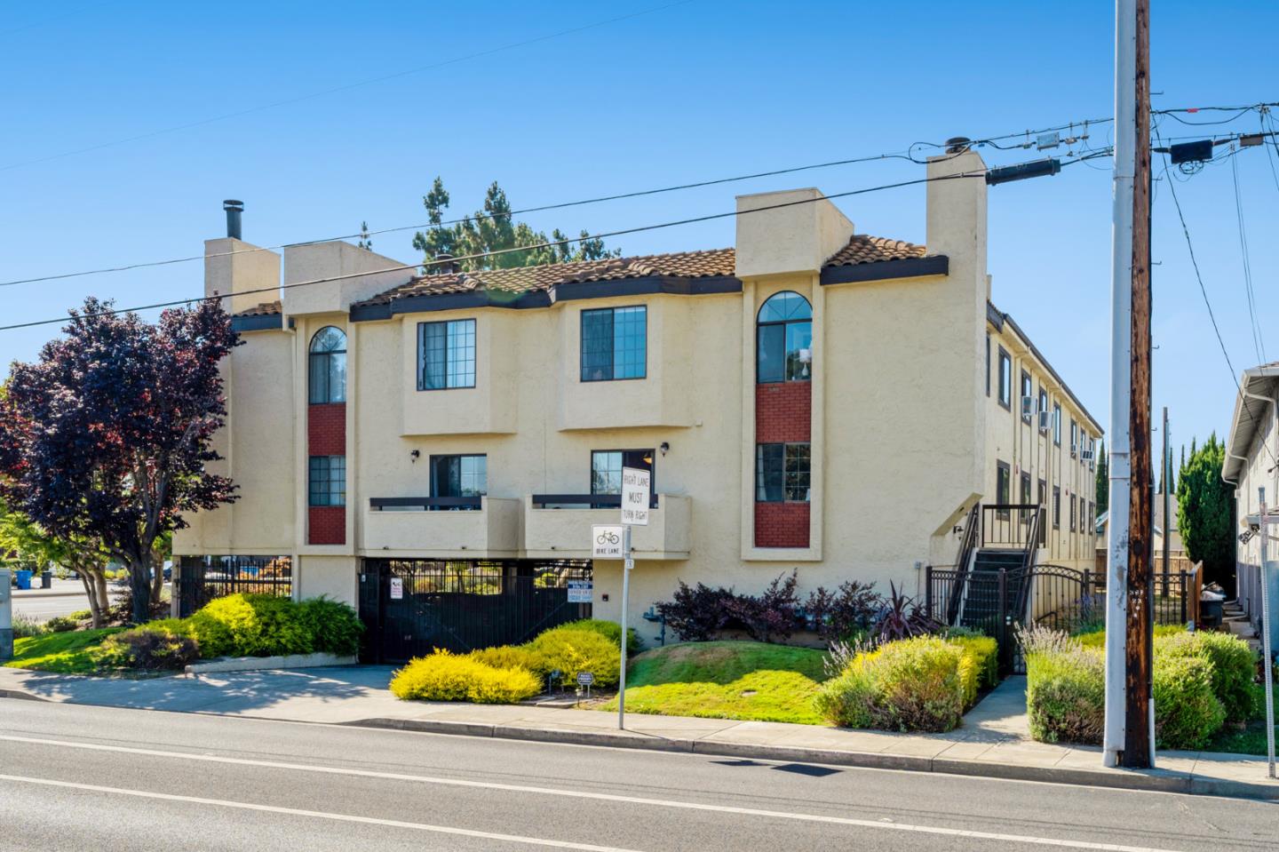 Detail Gallery Image 26 of 32 For 880 N Winchester Blvd #100,  Santa Clara,  CA 95050 - 2 Beds | 1/1 Baths