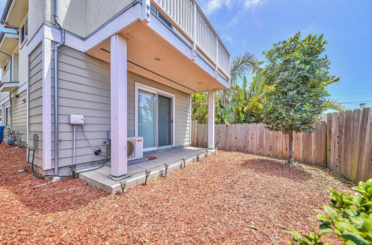 Detail Gallery Image 1 of 26 For 1289 Waring St, Seaside,  CA 93955 - 2 Beds | 2 Baths