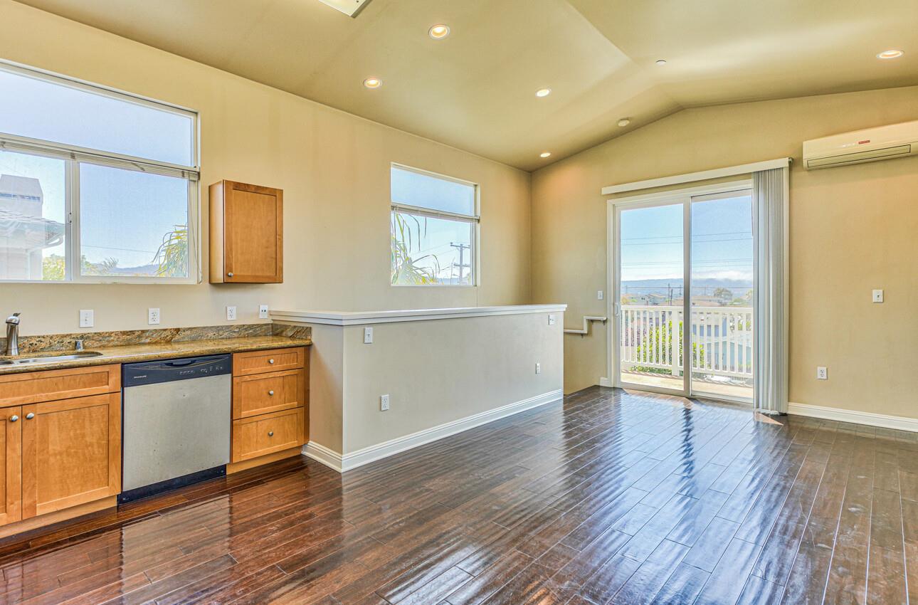 Detail Gallery Image 15 of 26 For 1289 Waring St, Seaside,  CA 93955 - 2 Beds | 2 Baths