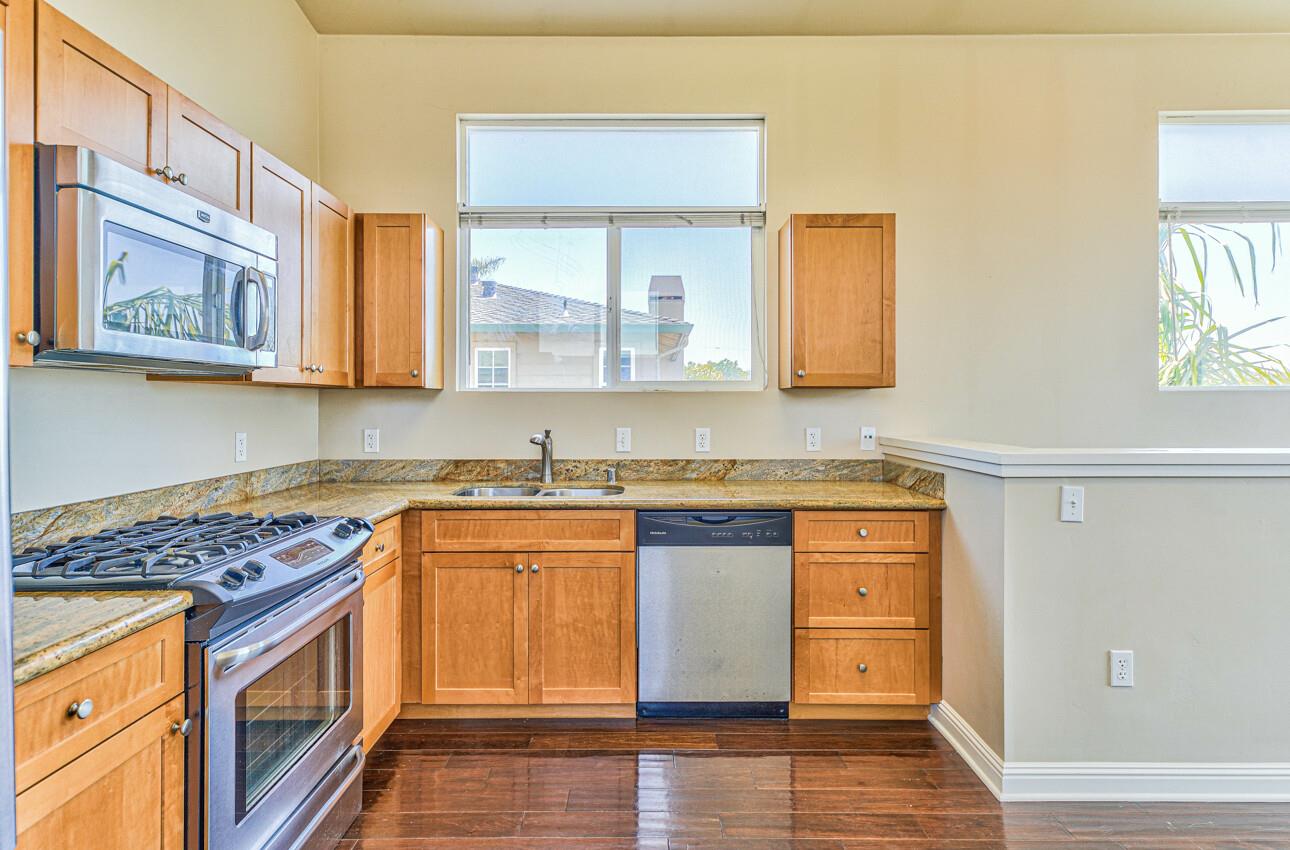 Detail Gallery Image 16 of 26 For 1289 Waring St, Seaside,  CA 93955 - 2 Beds | 2 Baths