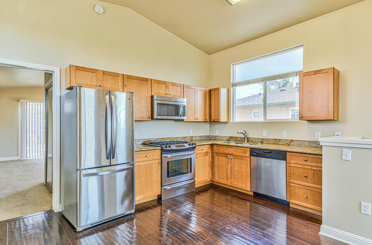 Detail Gallery Image 17 of 26 For 1289 Waring St, Seaside,  CA 93955 - 2 Beds | 2 Baths