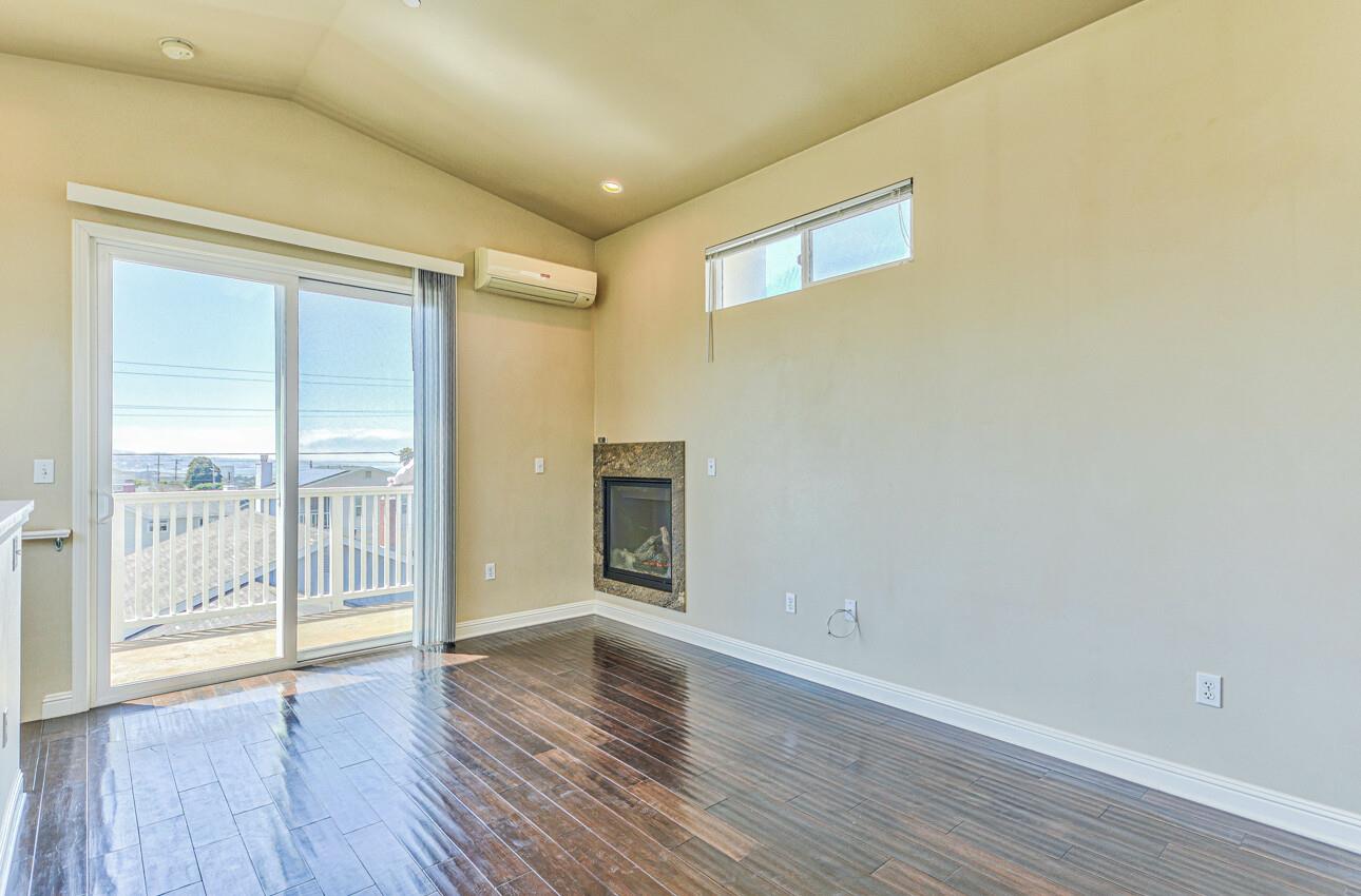 Detail Gallery Image 20 of 26 For 1289 Waring St, Seaside,  CA 93955 - 2 Beds | 2 Baths