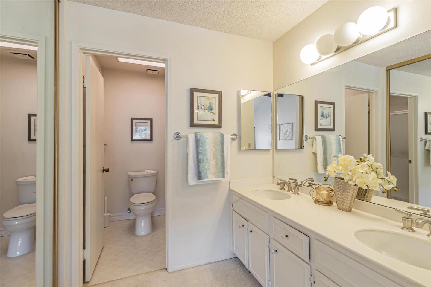 Detail Gallery Image 24 of 36 For 544 Sand Hill Cir, Menlo Park,  CA 94025 - 3 Beds | 2/1 Baths