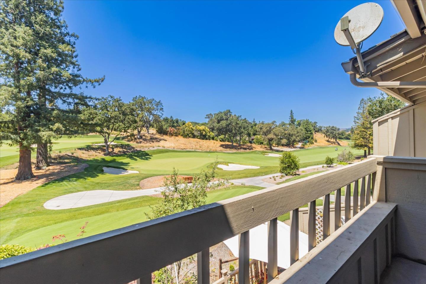 Detail Gallery Image 32 of 36 For 544 Sand Hill Cir, Menlo Park,  CA 94025 - 3 Beds | 2/1 Baths