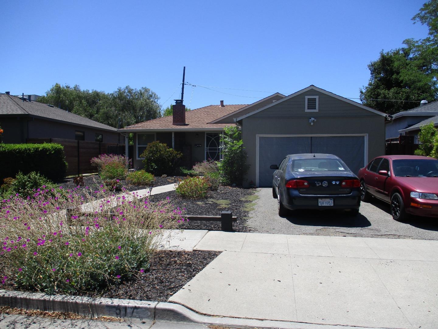 Detail Gallery Image 1 of 5 For 517 N Baywood Ave, San Jose,  CA 95128 - 3 Beds | 1 Baths