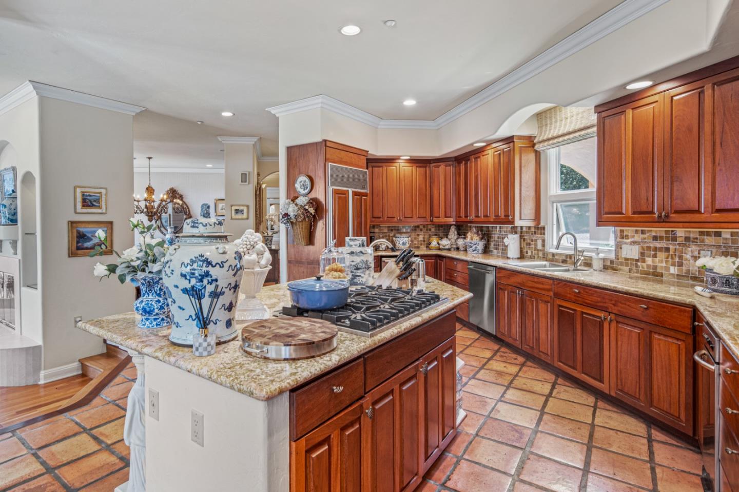 Detail Gallery Image 18 of 61 For 11610 Saddle Rd, Monterey,  CA 93940 - 4 Beds | 3/1 Baths