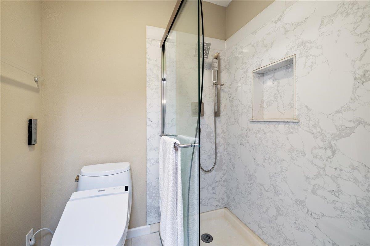 Detail Gallery Image 17 of 38 For 102 Harbor Seal Ct #20-1,  San Mateo,  CA 94404 - 3 Beds | 2/1 Baths