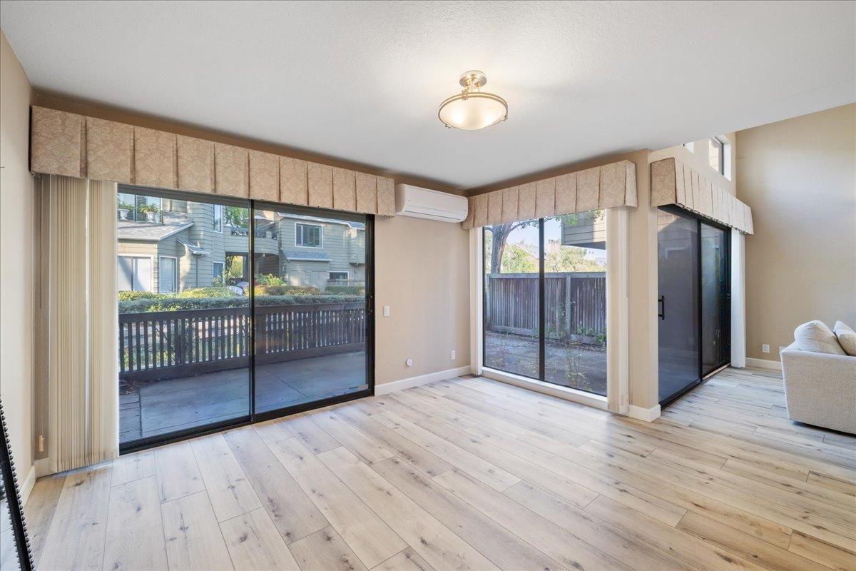 Detail Gallery Image 6 of 38 For 102 Harbor Seal Ct #20-1,  San Mateo,  CA 94404 - 3 Beds | 2/1 Baths