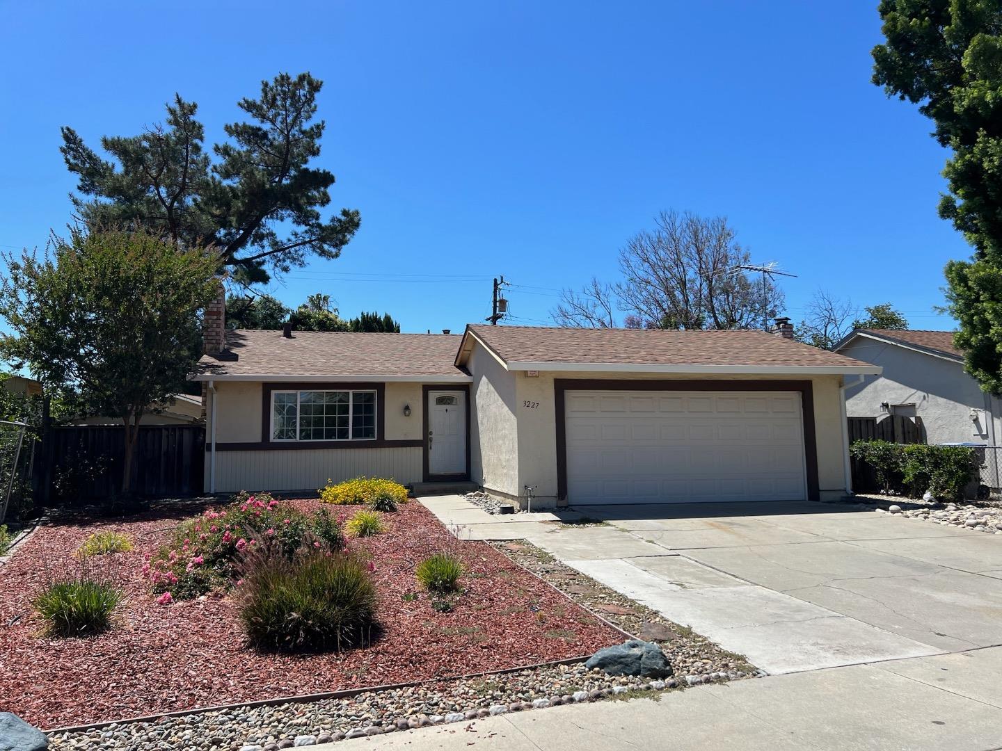 Detail Gallery Image 1 of 1 For 3227 Bourgeois Way, San Jose,  CA 95111 - 4 Beds | 2 Baths