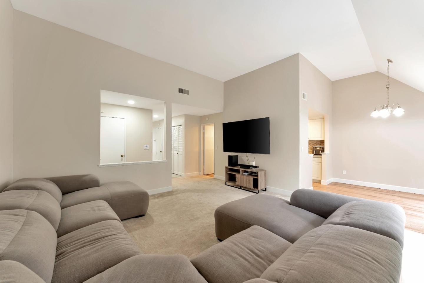 Detail Gallery Image 13 of 33 For 3668 Stoneglen S, Richmond,  CA 94806 - 2 Beds | 2 Baths