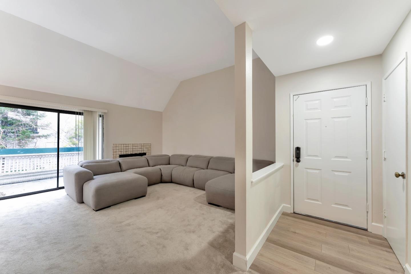 Detail Gallery Image 8 of 33 For 3668 Stoneglen S, Richmond,  CA 94806 - 2 Beds | 2 Baths