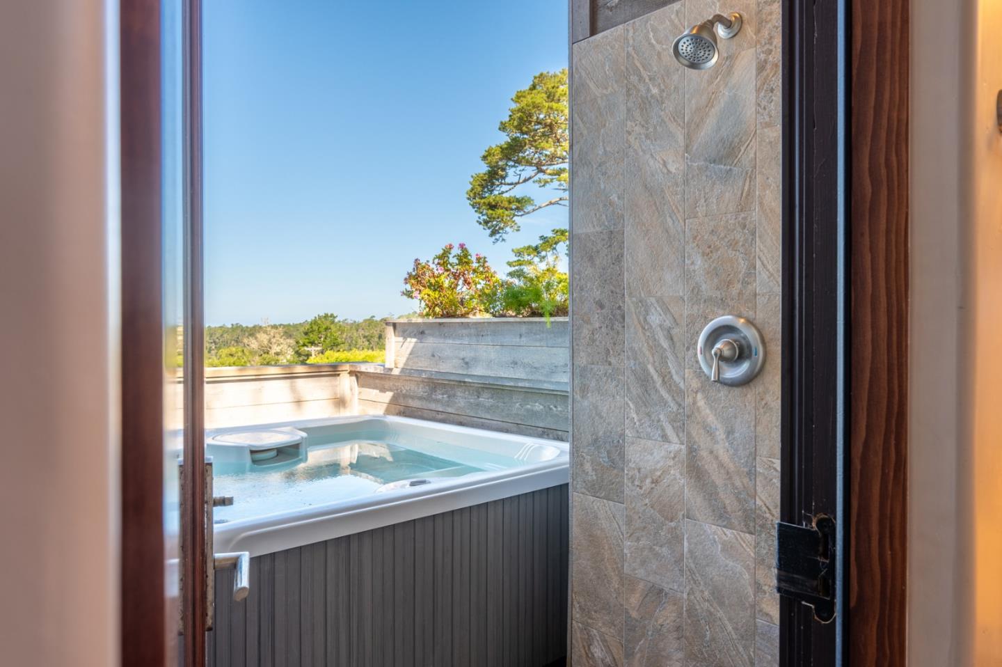 Detail Gallery Image 17 of 29 For 24332 San Juan Rd, Carmel,  CA 93923 - 3 Beds | 2/1 Baths