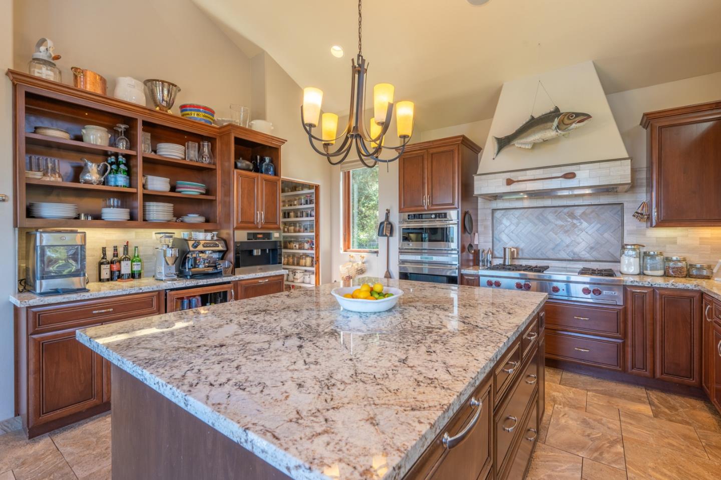 Detail Gallery Image 8 of 29 For 24332 San Juan Rd, Carmel,  CA 93923 - 3 Beds | 2/1 Baths