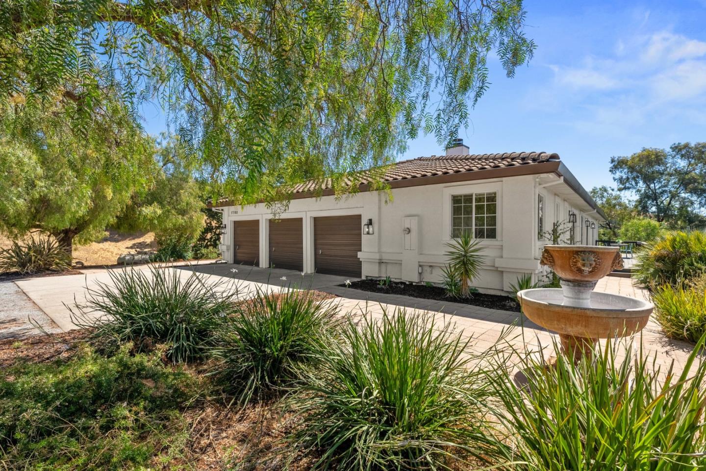 Detail Gallery Image 2 of 66 For 17101 Kruse Ranch Ln, Morgan Hill,  CA 95037 - 4 Beds | 2/1 Baths