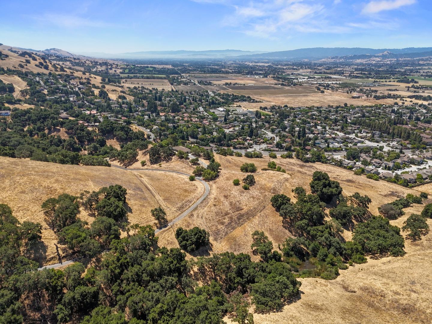 Detail Gallery Image 41 of 66 For 17101 Kruse Ranch Ln, Morgan Hill,  CA 95037 - 4 Beds | 2/1 Baths