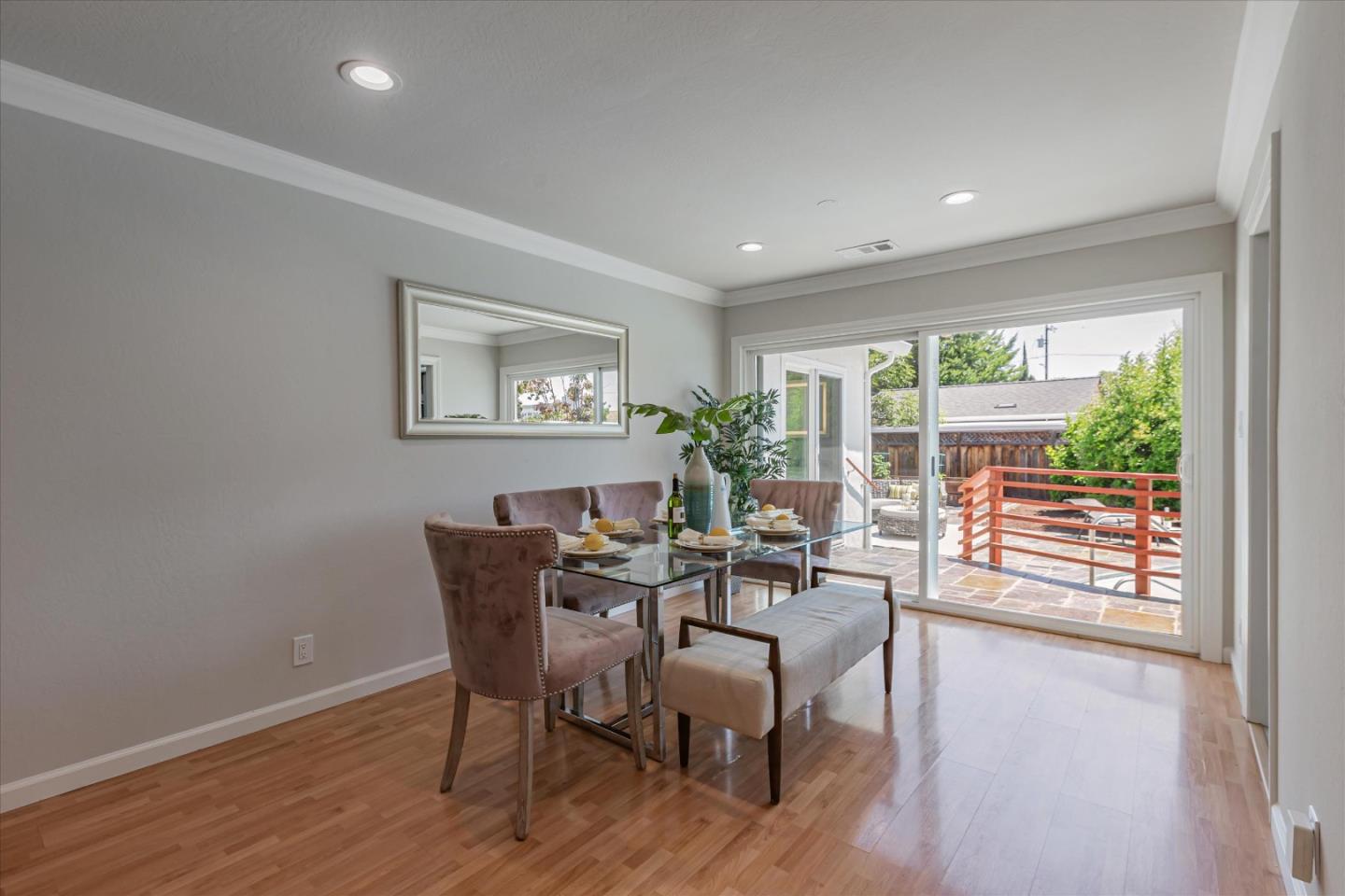 Detail Gallery Image 15 of 43 For 572 Halsey, San Jose,  CA 95128 - 3 Beds | 2 Baths