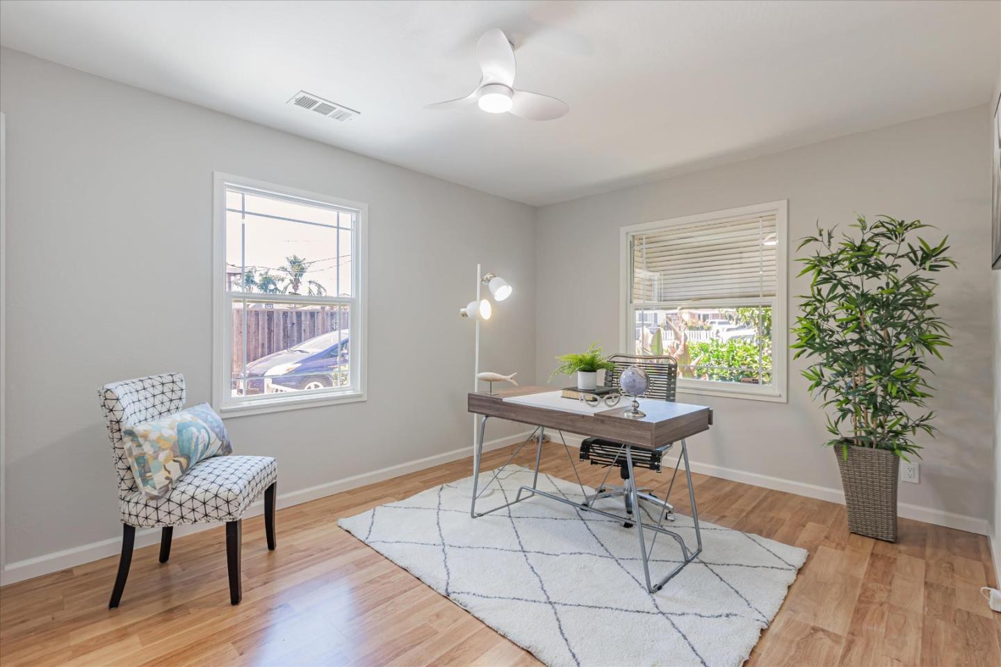 Detail Gallery Image 19 of 43 For 572 Halsey, San Jose,  CA 95128 - 3 Beds | 2 Baths