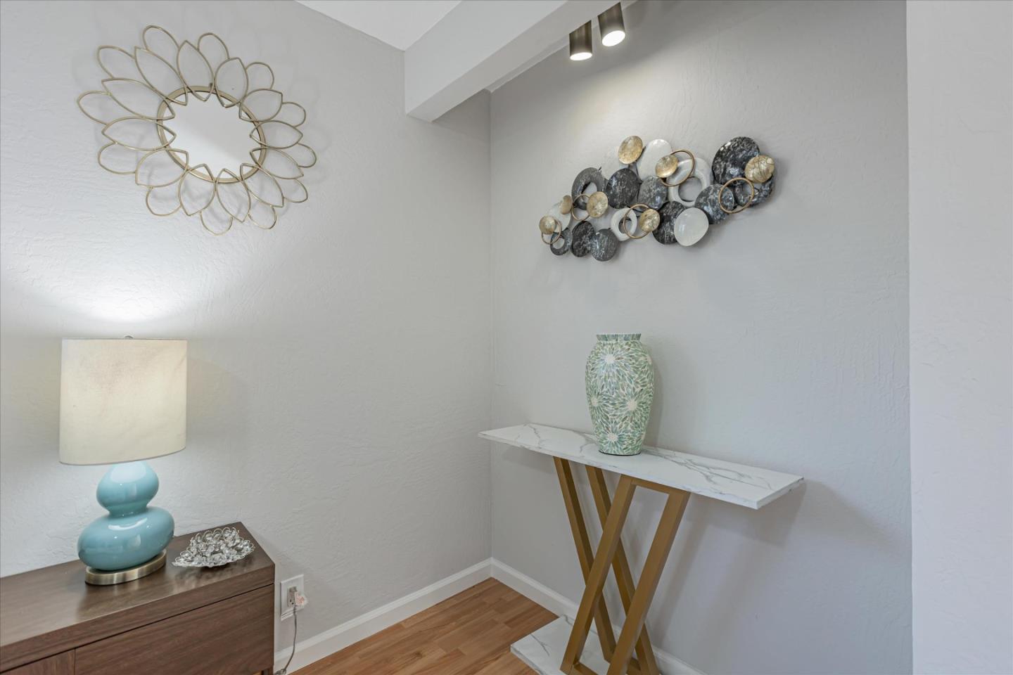 Detail Gallery Image 22 of 43 For 572 Halsey, San Jose,  CA 95128 - 3 Beds | 2 Baths