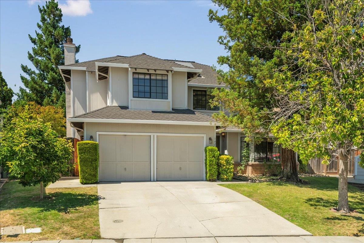 Detail Gallery Image 1 of 1 For 1421 Hawk Ct, Sunnyvale,  CA 94087 - 4 Beds | 2/1 Baths