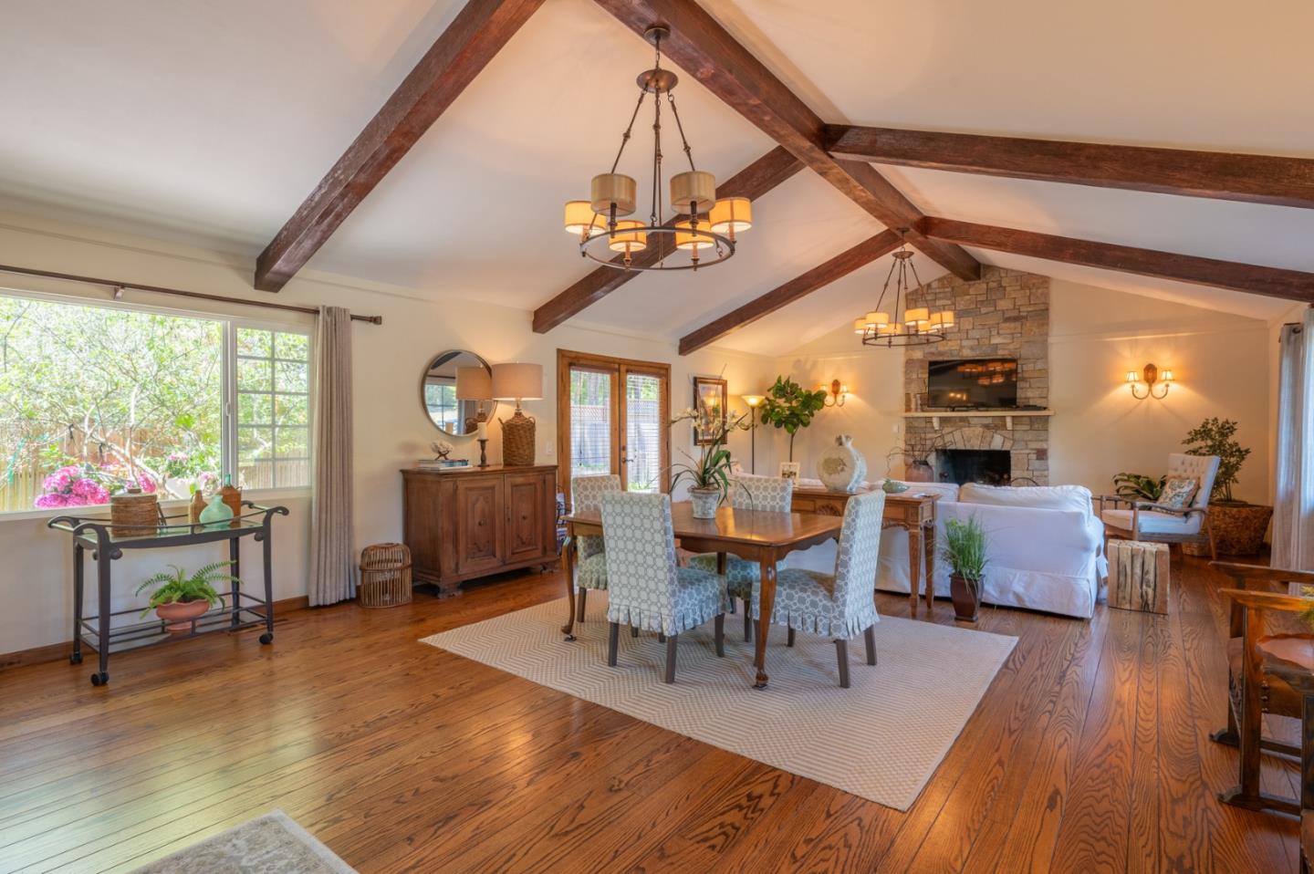 Detail Gallery Image 3 of 19 For 25324 Hatton Rd, Carmel,  CA 93923 - 2 Beds | 2 Baths