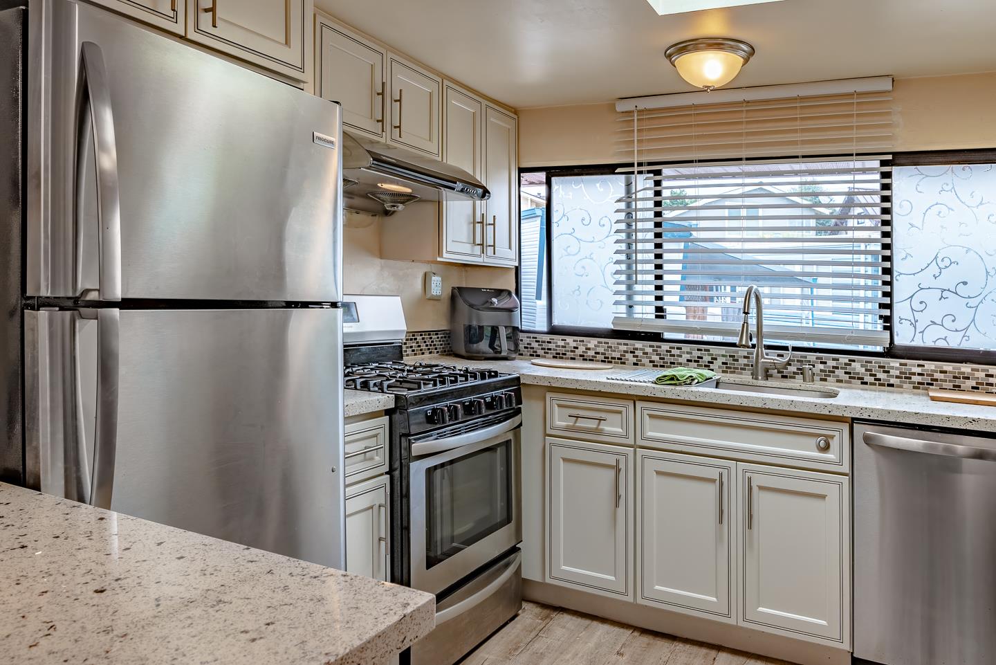 Detail Gallery Image 4 of 22 For 750 47th Ave #56,  Capitola,  CA 95010 - 1 Beds | 1 Baths