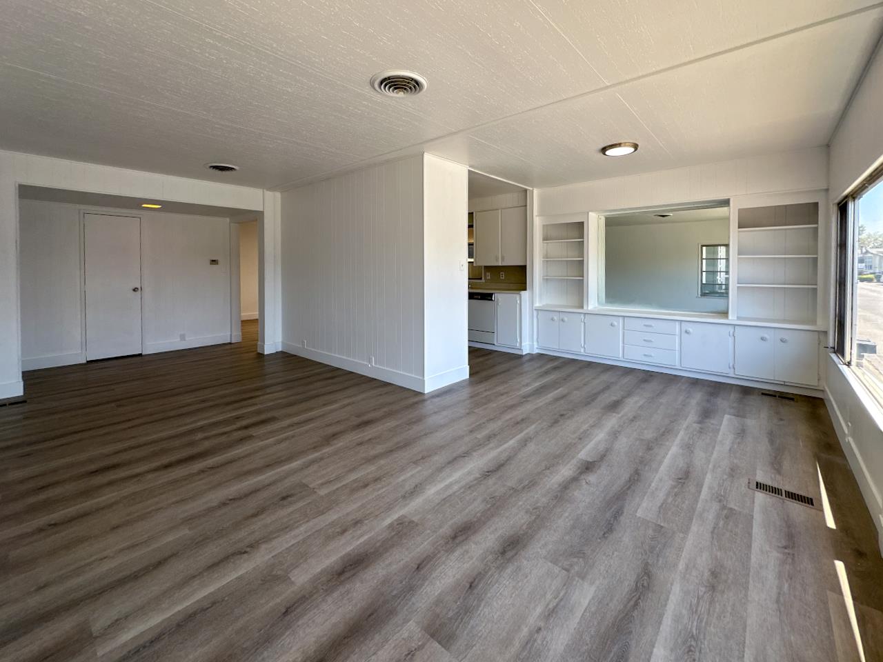 Detail Gallery Image 5 of 27 For 1085 Tasman Dr #42,  Sunnyvale,  CA 94086 - 2 Beds | 2 Baths