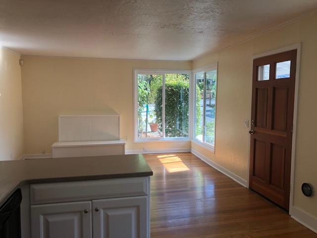 Detail Gallery Image 5 of 15 For 2160 Oakley Ave, Menlo Park,  CA 94025 - 1 Beds | 1 Baths