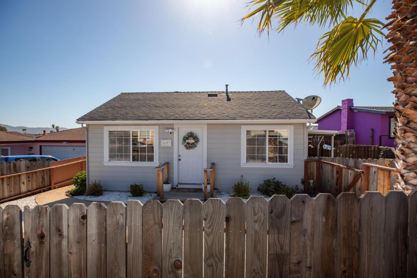 Detail Gallery Image 3 of 38 For 1693 Vallejo St, Seaside,  CA 93955 - 2 Beds | 1 Baths