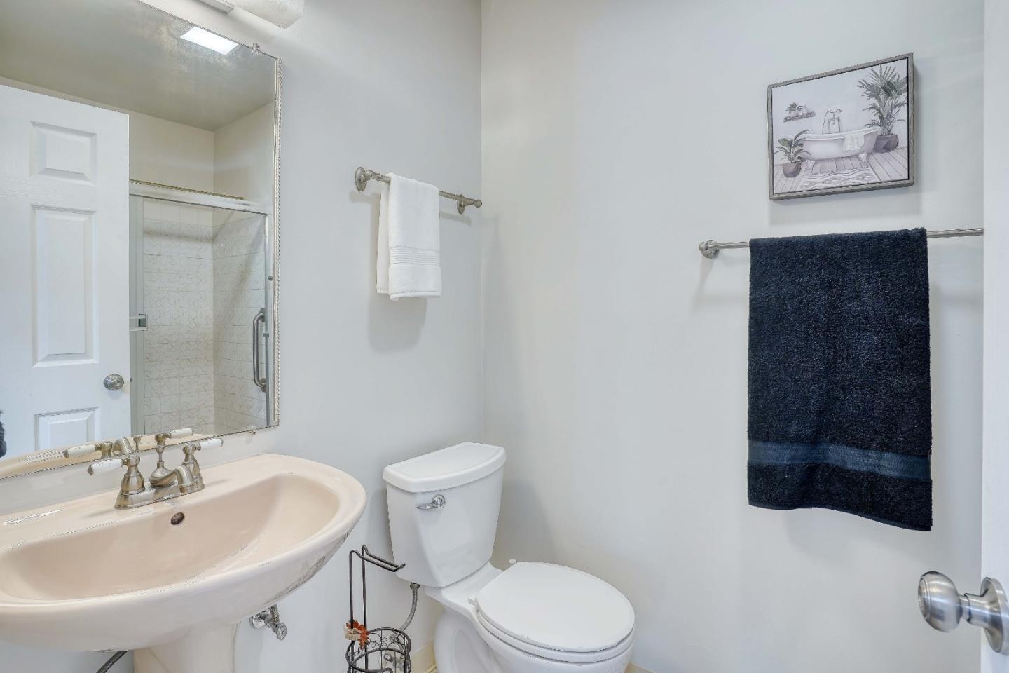 Detail Gallery Image 14 of 26 For 960 Shorepoint Ct #114,  Alameda,  CA 94501 - 1 Beds | 1 Baths