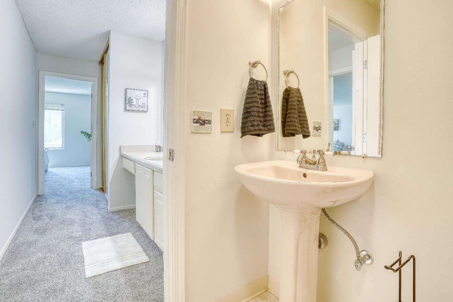 Detail Gallery Image 15 of 26 For 960 Shorepoint Ct #114,  Alameda,  CA 94501 - 1 Beds | 1 Baths