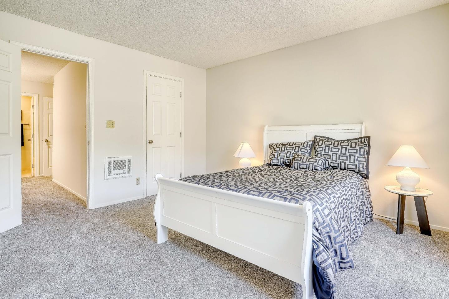 Detail Gallery Image 17 of 26 For 960 Shorepoint Ct #114,  Alameda,  CA 94501 - 1 Beds | 1 Baths