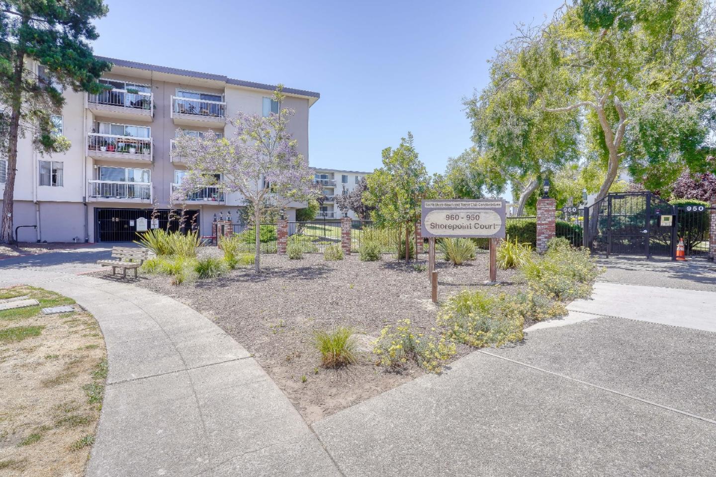 Detail Gallery Image 22 of 26 For 960 Shorepoint Ct #114,  Alameda,  CA 94501 - 1 Beds | 1 Baths