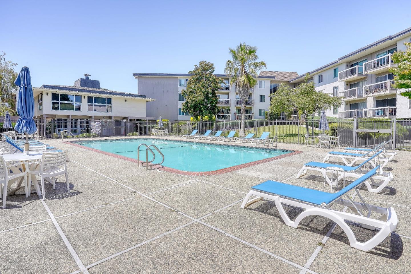 Detail Gallery Image 24 of 26 For 960 Shorepoint Ct #114,  Alameda,  CA 94501 - 1 Beds | 1 Baths