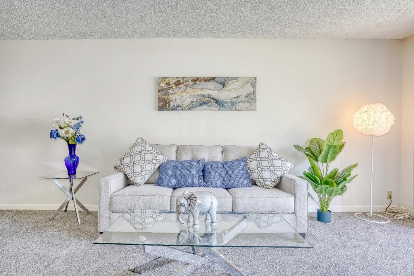 Detail Gallery Image 3 of 26 For 960 Shorepoint Ct #114,  Alameda,  CA 94501 - 1 Beds | 1 Baths