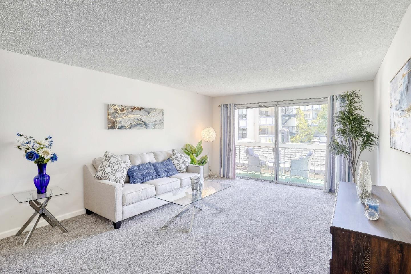 Detail Gallery Image 9 of 26 For 960 Shorepoint Ct #114,  Alameda,  CA 94501 - 1 Beds | 1 Baths