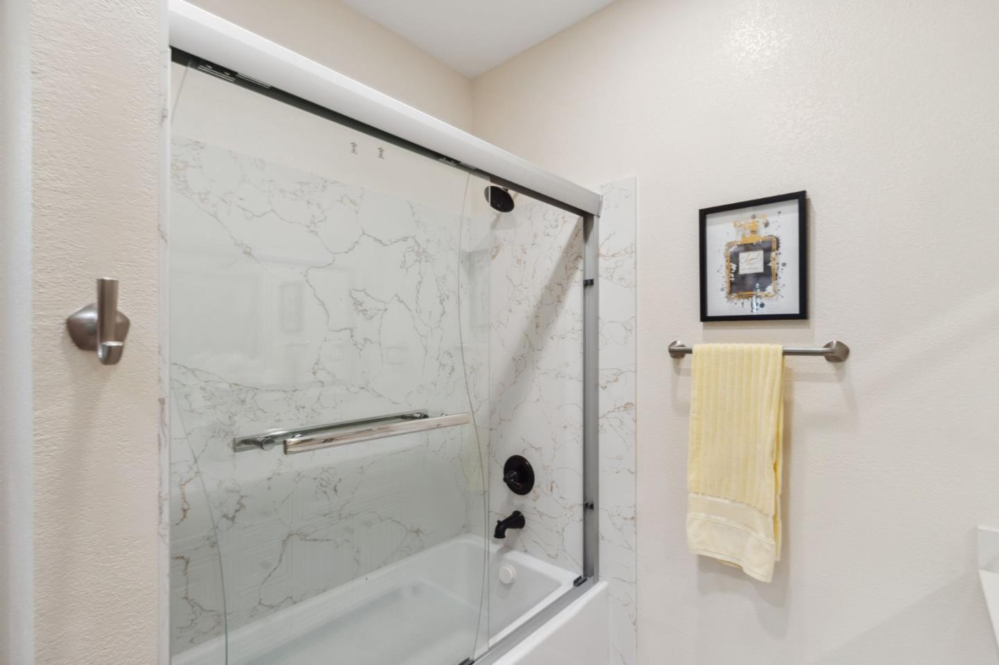 Detail Gallery Image 12 of 36 For 242 S 18th St, San Jose,  CA 95116 - 3 Beds | 2 Baths