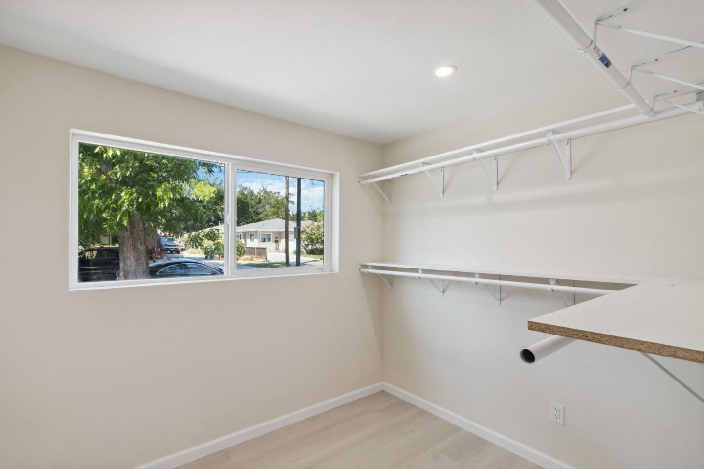 Detail Gallery Image 13 of 36 For 242 S 18th St, San Jose,  CA 95116 - 3 Beds | 2 Baths