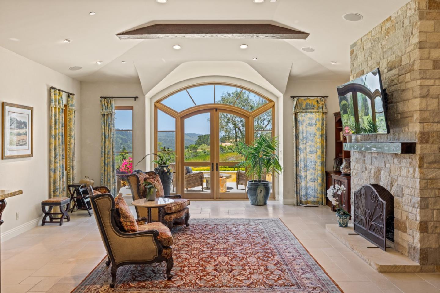 Detail Gallery Image 20 of 52 For 116 via Del Milagro, Monterey,  CA 93940 - 5 Beds | 5/1 Baths