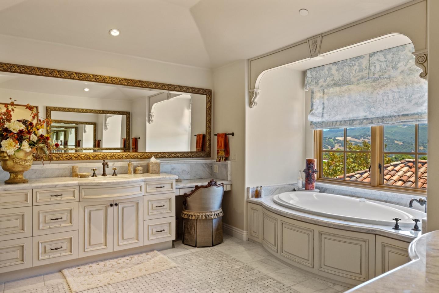 Detail Gallery Image 26 of 52 For 116 via Del Milagro, Monterey,  CA 93940 - 5 Beds | 5/1 Baths