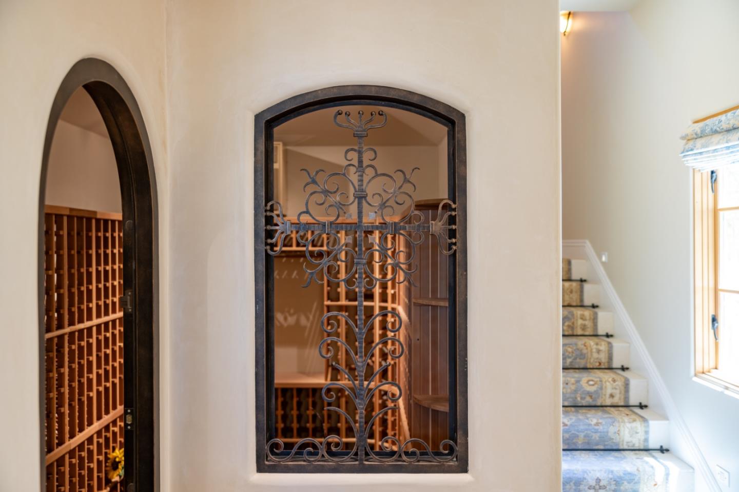 Detail Gallery Image 29 of 52 For 116 via Del Milagro, Monterey,  CA 93940 - 5 Beds | 5/1 Baths