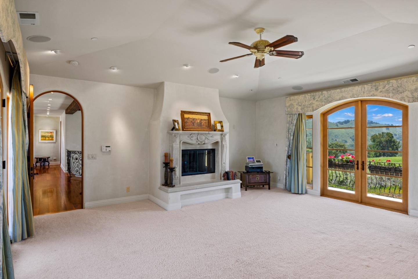 Detail Gallery Image 31 of 52 For 116 via Del Milagro, Monterey,  CA 93940 - 5 Beds | 5/1 Baths