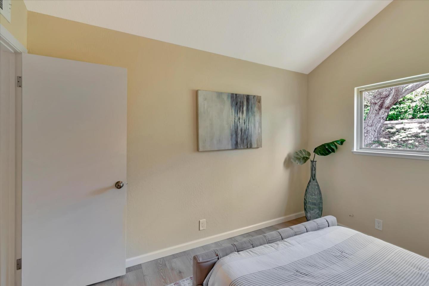 Detail Gallery Image 17 of 25 For 959 Ridgeview Ct #B,  South San Francisco,  CA 94080 - 2 Beds | 1 Baths