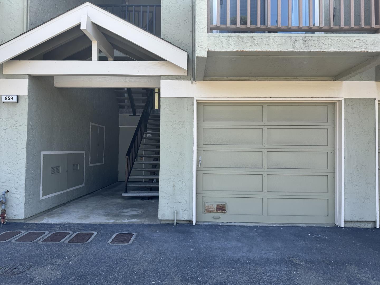 Detail Gallery Image 5 of 25 For 959 Ridgeview Ct #B,  South San Francisco,  CA 94080 - 2 Beds | 1 Baths