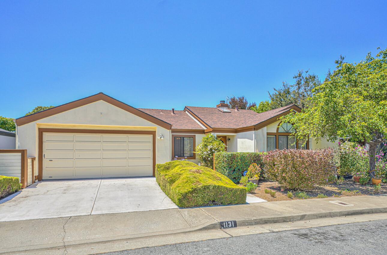 Detail Gallery Image 1 of 1 For 1131 Kimberly Ct, Seaside,  CA 93955 - 3 Beds | 2 Baths