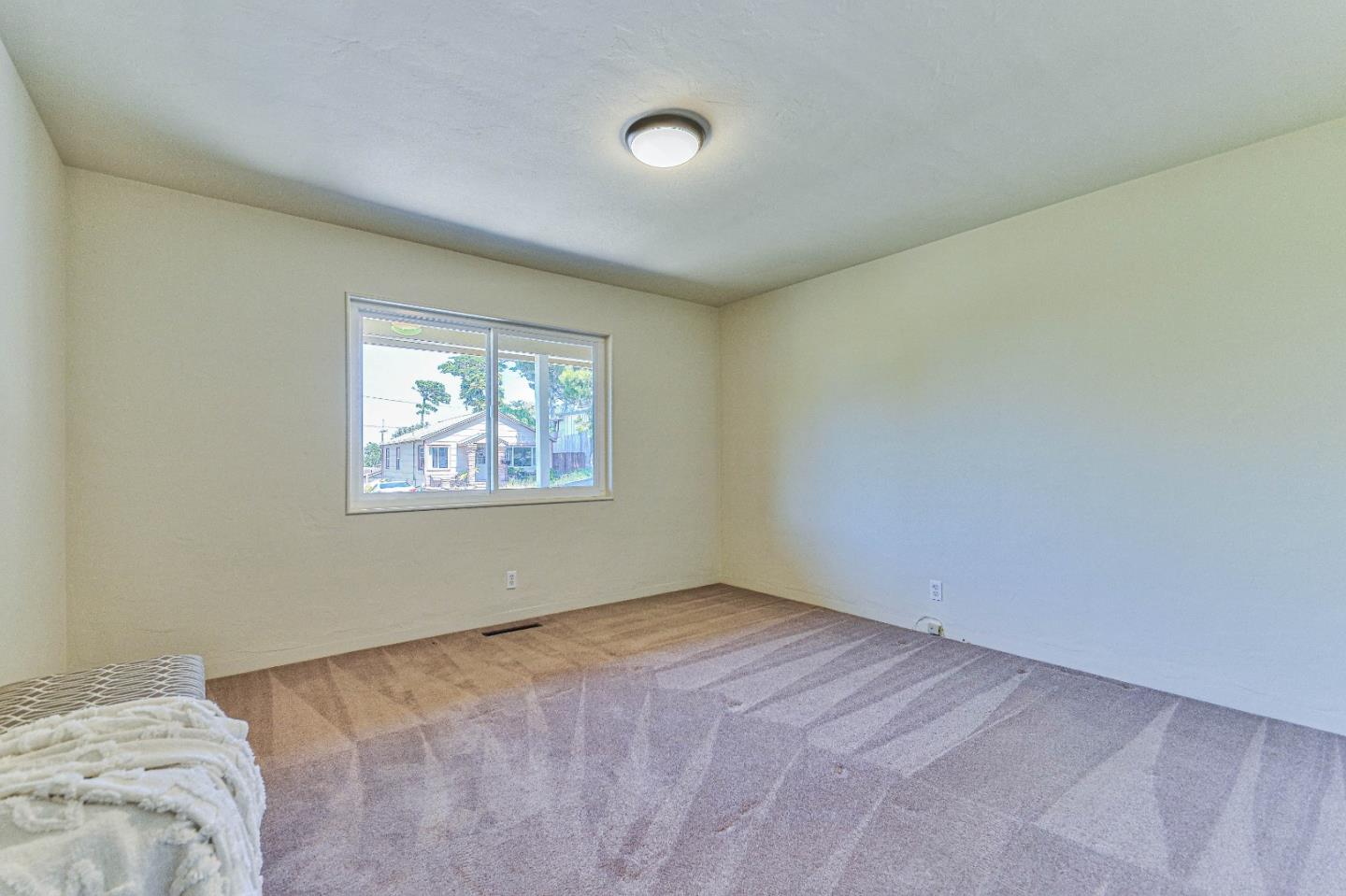 Detail Gallery Image 26 of 36 For 895 Lobos St, Monterey,  CA 93940 - 3 Beds | 1/1 Baths