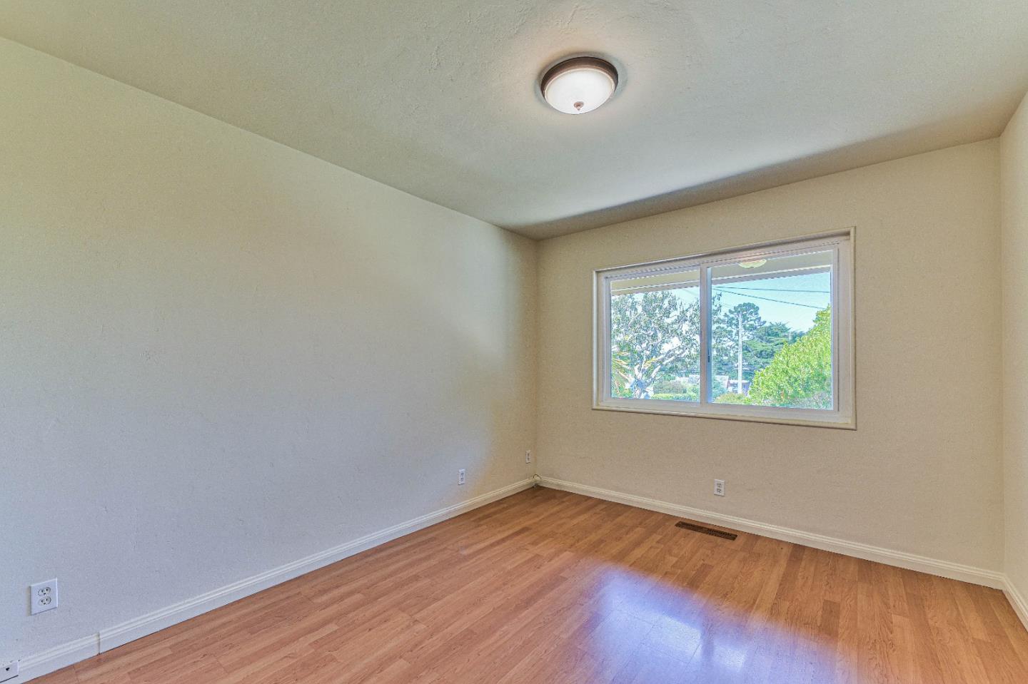 Detail Gallery Image 28 of 36 For 895 Lobos St, Monterey,  CA 93940 - 3 Beds | 1/1 Baths