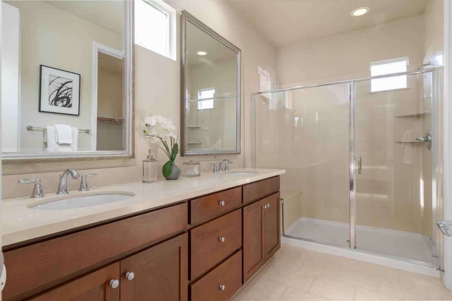 Detail Gallery Image 14 of 24 For 545 Holthouse Ter, Sunnyvale,  CA 94087 - 2 Beds | 2/1 Baths