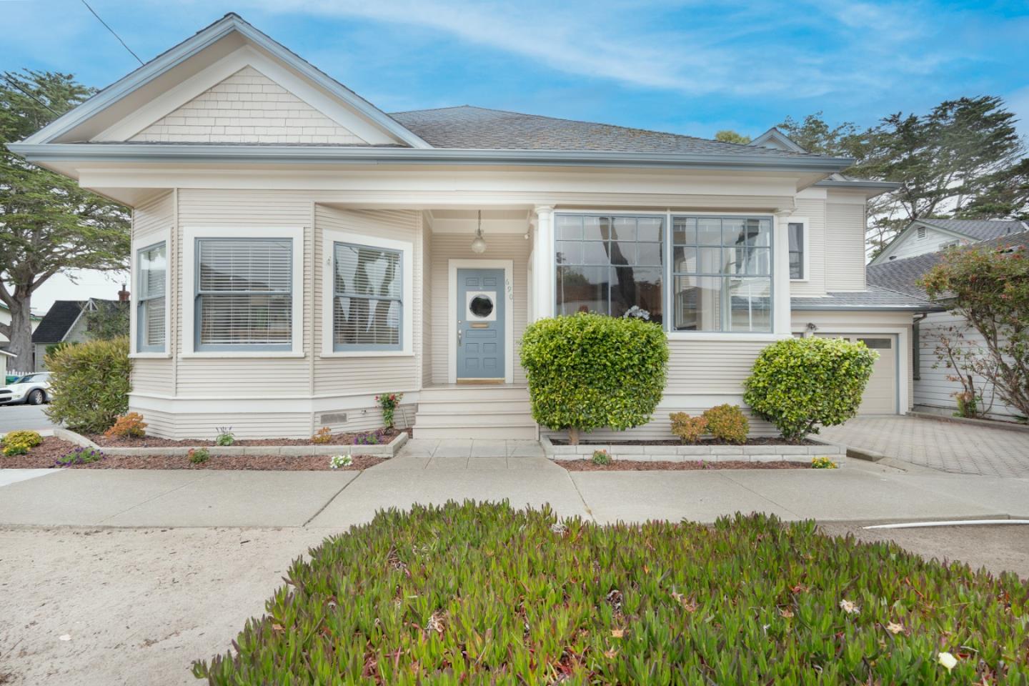 Detail Gallery Image 1 of 1 For 690 Pine Ave, Pacific Grove,  CA 93950 - 4 Beds | 4/1 Baths